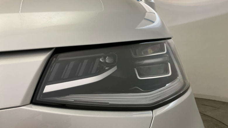 Volkswagen Transporter T32 Swb Electric 160kW 65kWh Commerce Pro Van Auto